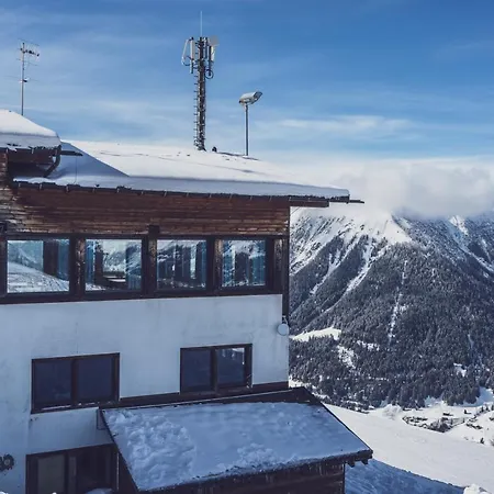 Ostello Berghostel Rinerhorn By Mountain *